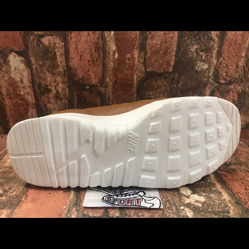 NEW Nike Air Max Thea Mid Sneaker Boot Tan Leather - Picture 8 of 8